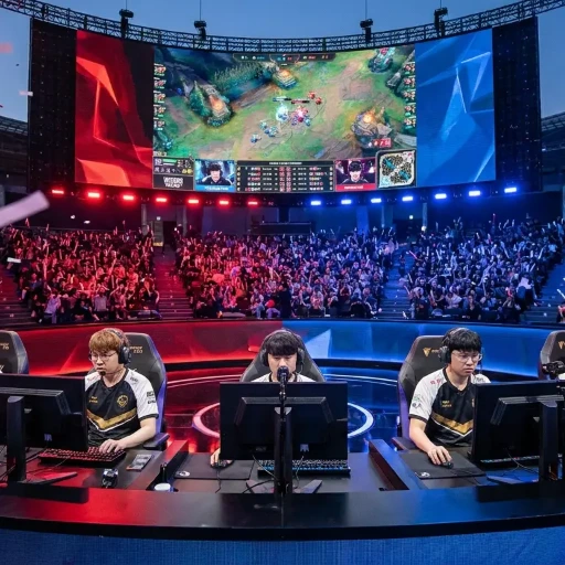 Which teams will qualify for the Knockout Stage at LoL Worlds 2026? image