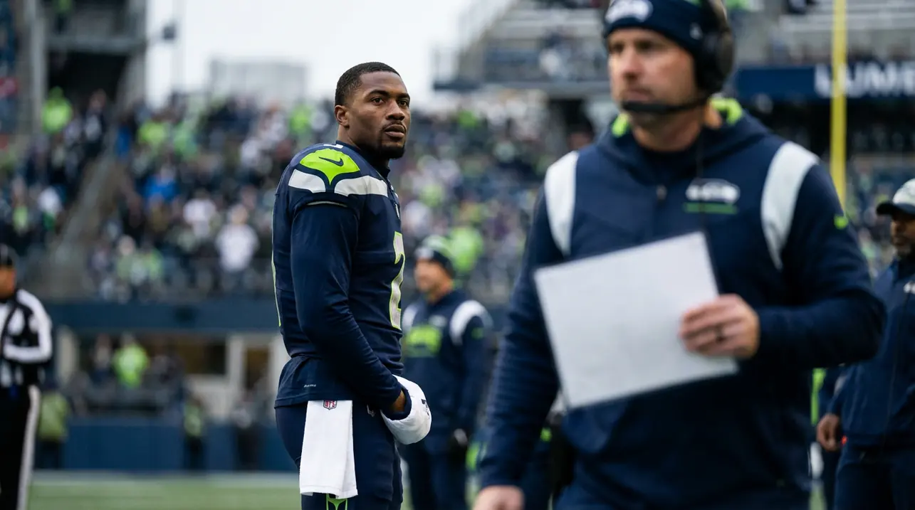 Julian Love named as one of 3 Seahawks captains against the Colts