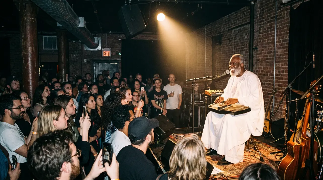 Laraaji、L'Rain等音乐人在布鲁克林TRAИƧA系列演出中献艺